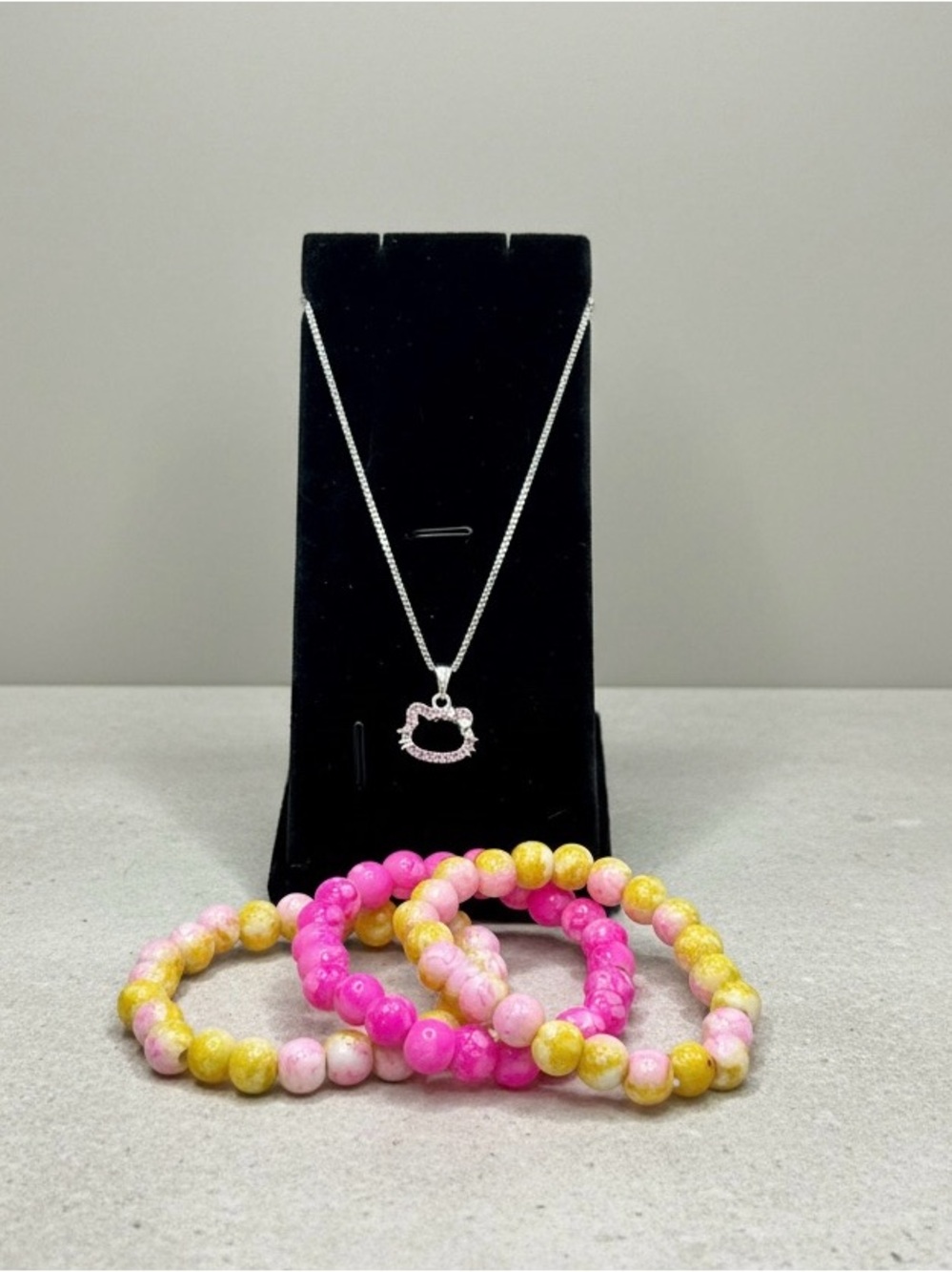 Sanrio Hello Kitty Style  Necklace with Beaded Bracelets